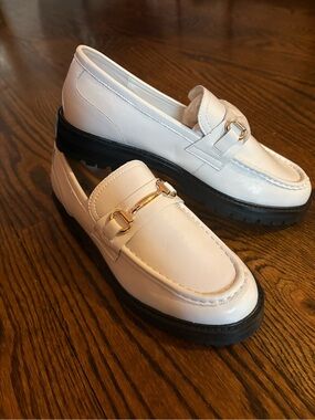 Steve Madden White Leather Loafers with Gold Buckle